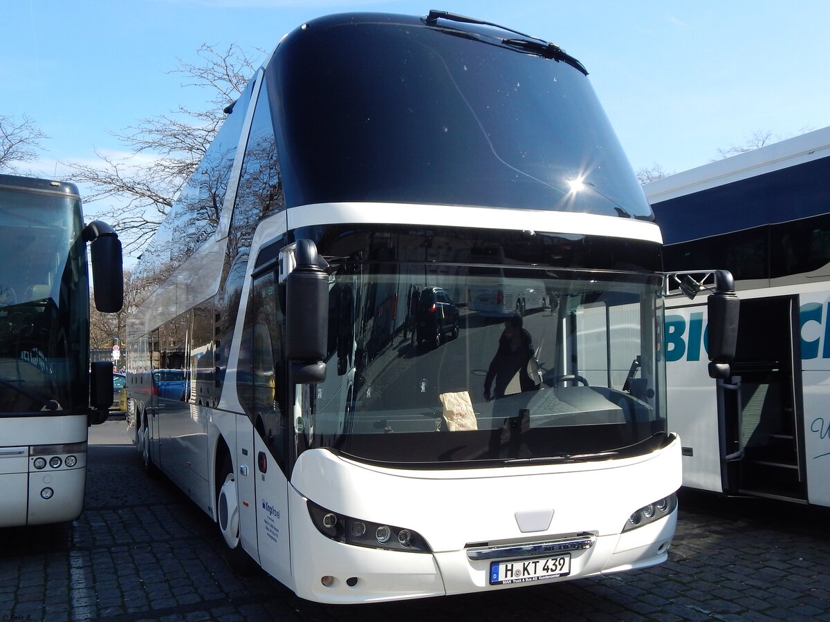 Neoplan Skyliner von Kings Travel aus Deutschland in Berlin.