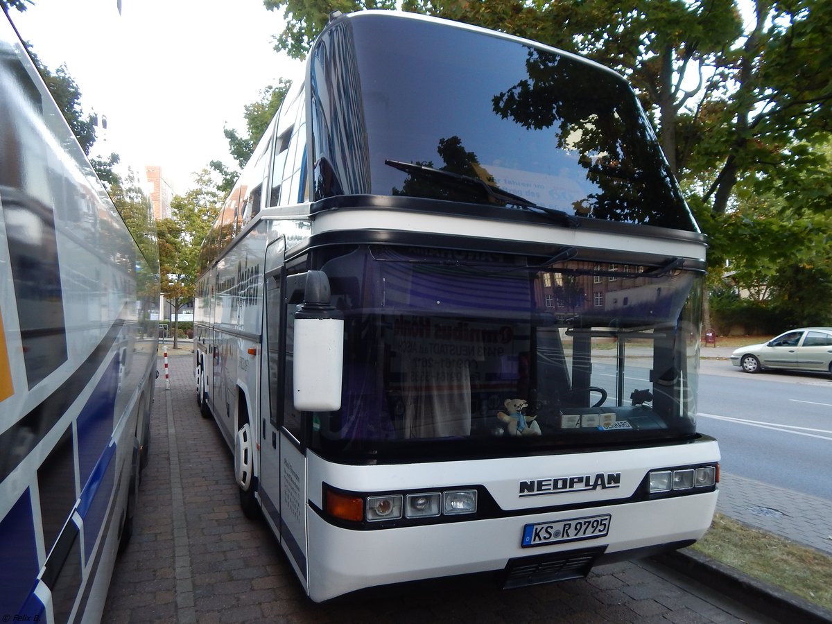 Neoplan Spaceliner von Pakull-Thormann Reisen aus Deutschland in Neubrandenburg. 