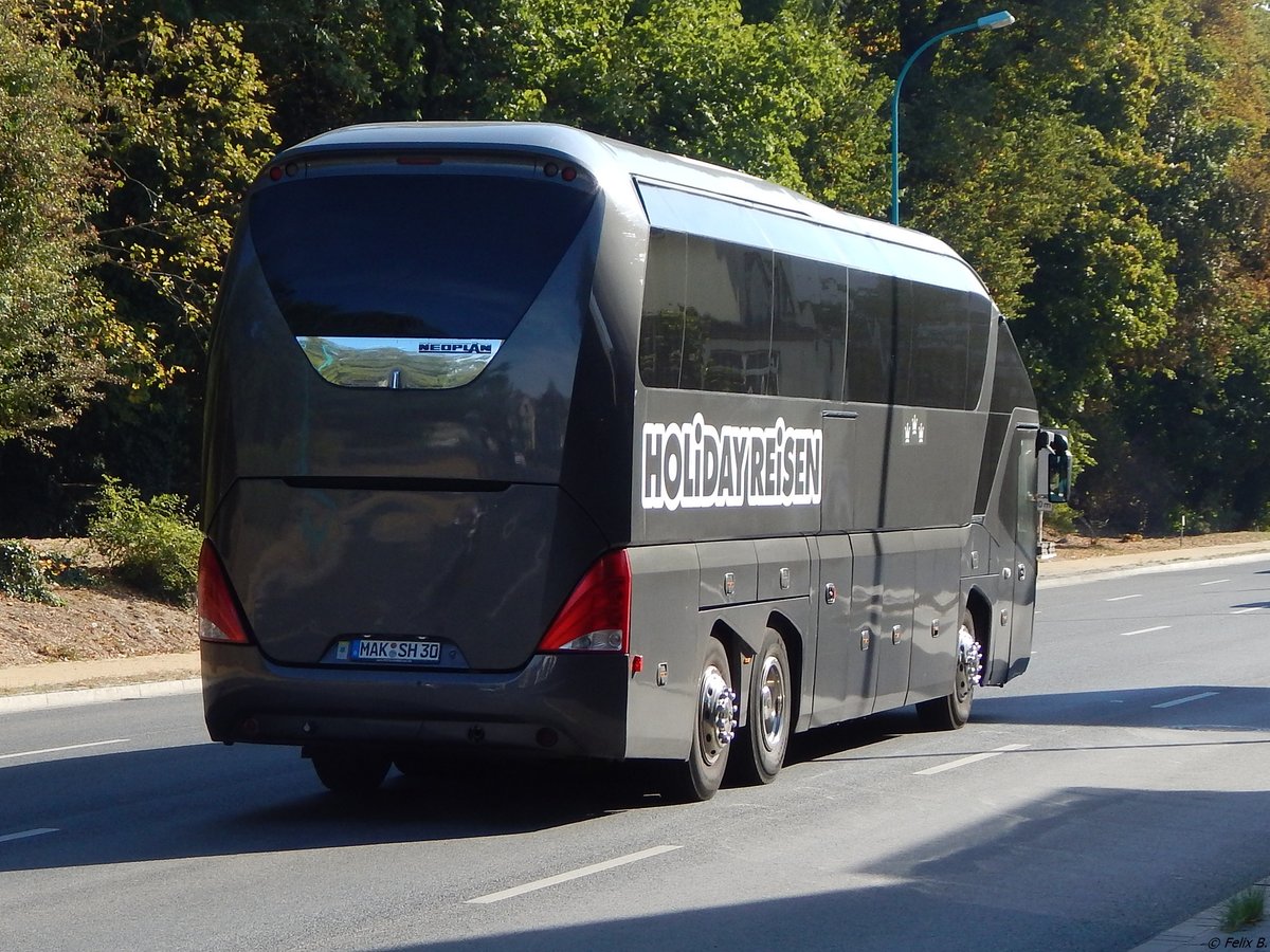 Neoplan Starliner von Happyday Hanke aus Deutschland in Neubrandenburg.