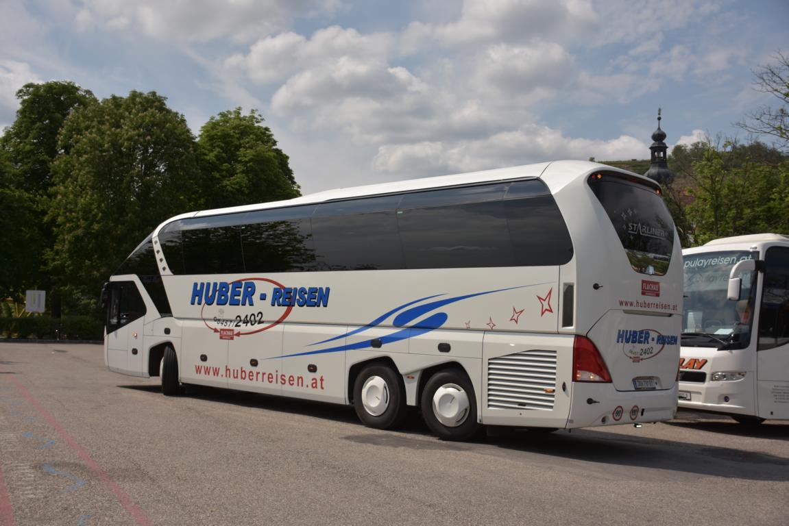 Neoplan Starliner von Huber Reisen aus sterreich im Mai 2018 in Krems.