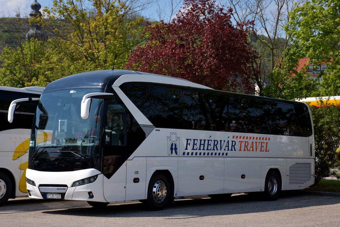 Neoplan Tourliner von Fehervar Travel aus Ungarn in Krems.