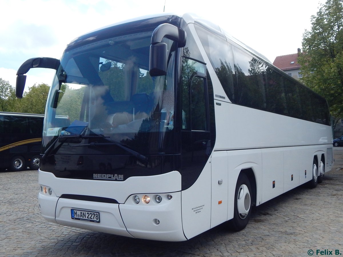 Neoplan Tourliner Vorführwagen in Potsdam.