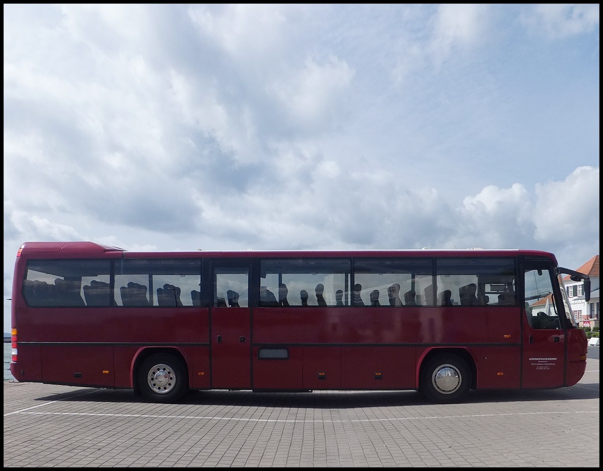 Neoplan Transliner von Gstrow-Club-Reisen aus Deutschland im Stadthafen Sassnitz.