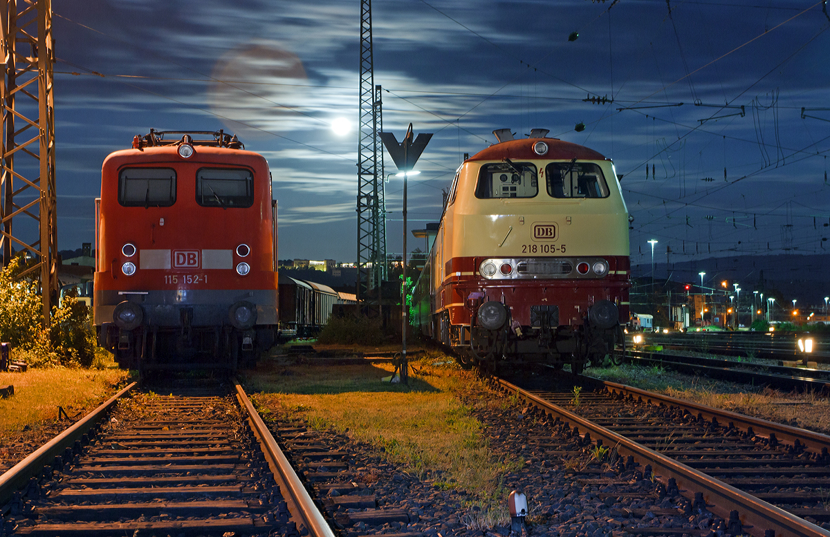 
Nightshooting (Nachtaufnahme) in Koblenz.

Die 115 152-1 und 218 105-5 am 14.06.2014 beim DB Museum Koblenz-Ltzel. 
Die Aufnahme wurde anlsslich einer ffentlichen Veranstaltung (abgesicherter Bereich) gemacht.

Die E 10 (91 80 6115 152-1 D-DB) wurde 1956 von Krauss-Maffei AG in Mnchen unter der Fabriknummer 18223 (mechanischer Teil) und Siemens-Schuckert-Werke (SSW) (elektrische Teil) gebaut und als E10 152 am die DB geliefert. Zum 01.01.1968 wurde das EDV-System bei der Deutschen Bundesbahn eingefhrt und so wurde aus ihr nun  die 110 152-6.  Zum 01.01.2007 kaufte die DB Autozug GmbH die 110 152-6, um sie knftig als 115 152-1 vor Auto- und Nachtzgen einzusetzen, bis sie zum 23.06.2009 auf  z  gestellt  wurde. Die E10 ist eine Leihgabe der DB Autozug GmbH an den Verein Baureihe E10 e.V. ( http://www.e10ev.de// ).  

Die 218 105-5 (92 80 1218 105-5 D-DB) wurde 1971 bei Krupp unter der Fabriknummer 5126 gebaut und an die Deutschen Bundesbahn (DB) geliefert, seit 2008 ist sie im BW Aschaffenburg stationiert und gehrt der WestFrankenBahn (DB Regio).
