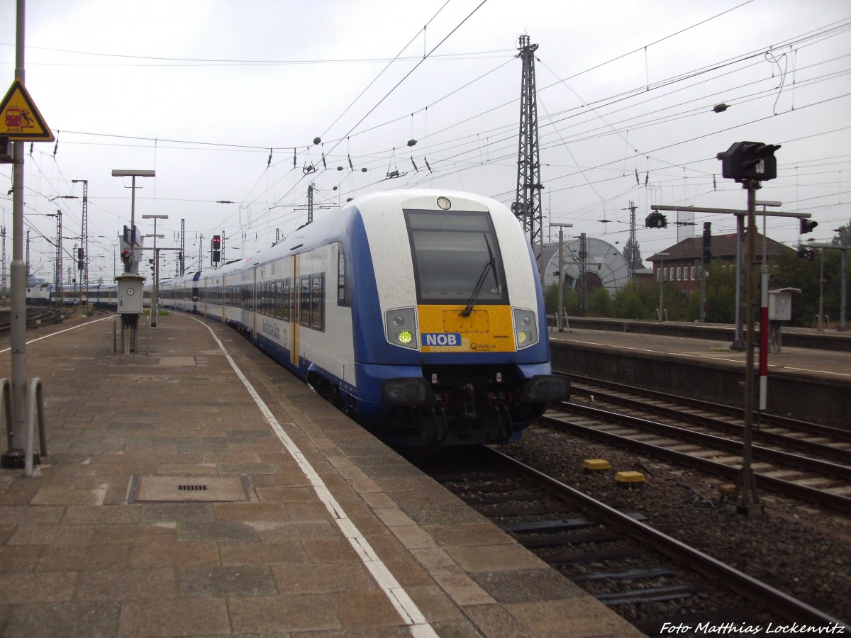 NOB DE 2700-07 aus Westerland (Sylt) bei der Einfahrt in Hamburg Altona am 31.8.13