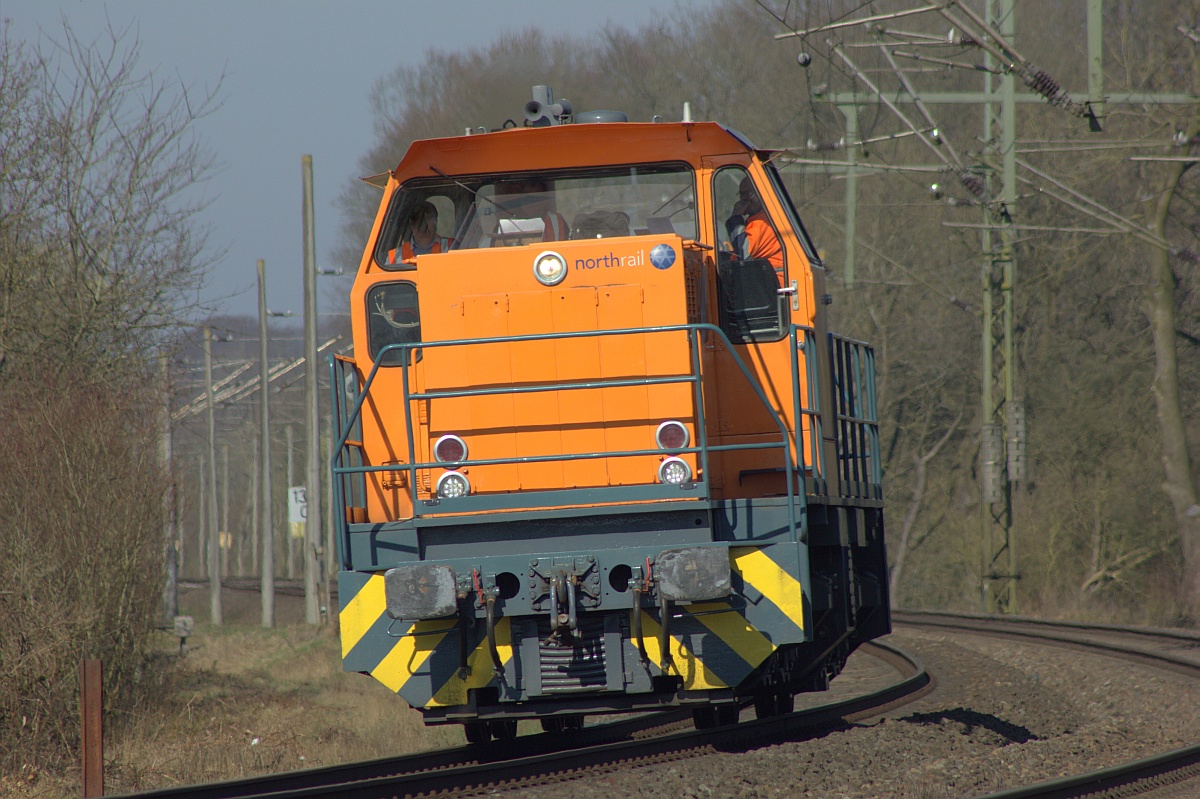 Northrail DE 1002/ex AKN V2.24/98 80 0272 005-6 als  Fahrschule  unterwegs zw Rendsburg und Jbek. Schleswig 28.03.2017