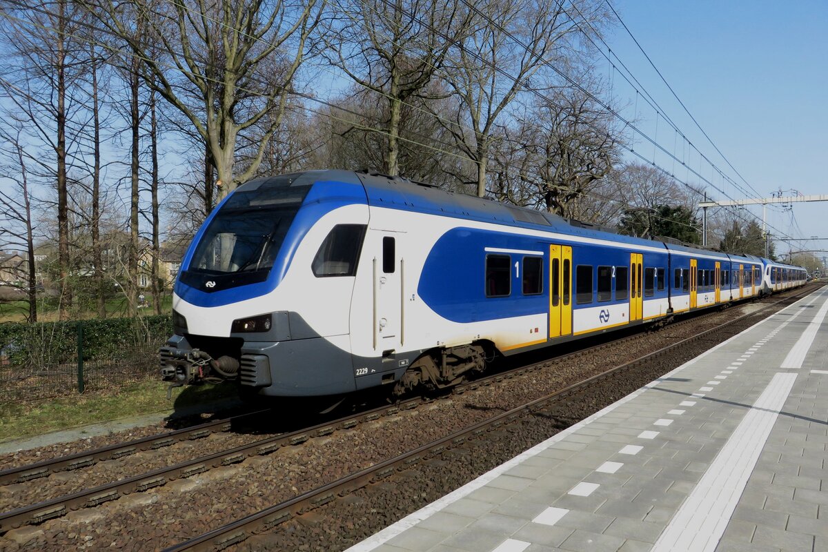 NS 2229 verlasst Tilburg-Universiteit am 31 März 2021.