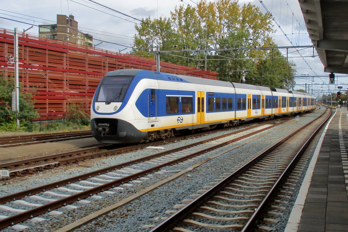 NS 2612 treft am 7 Oktober 2018 in Gouda ein.