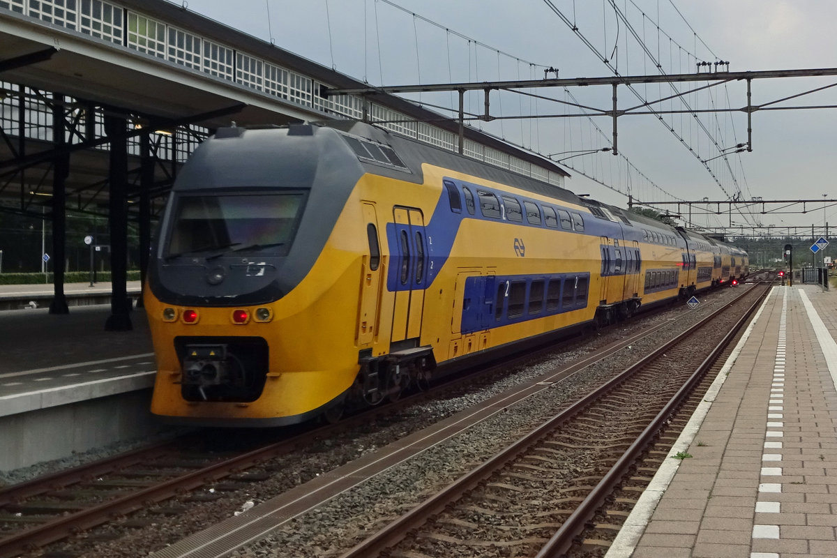 NS 8727 verlässt Amersfoort am 19 Juli 2019. 