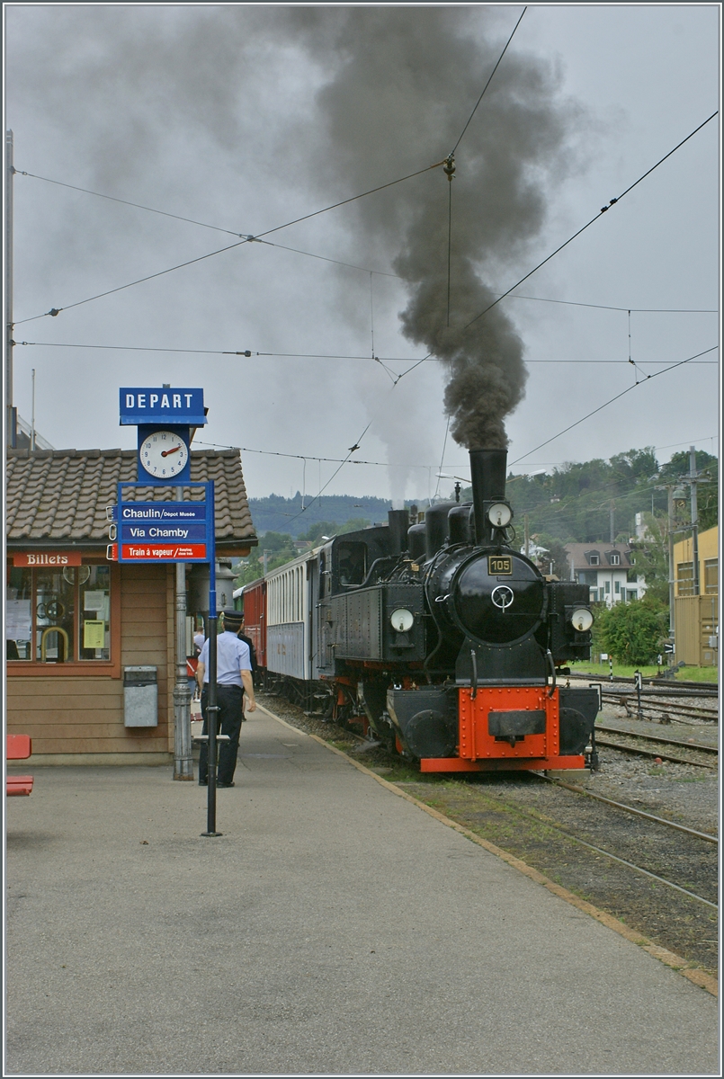 Nun ist die SEG G 2x 2/2 105 mit ihrem Zug nach Chaulin in Blonay fahrbereit.

8. Juni 2024