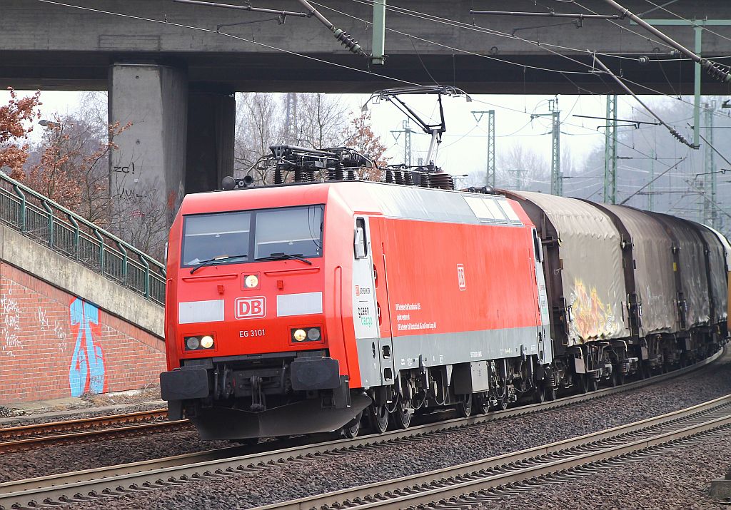 Nun ist sie auch rot...DSB/RSC EG 3101 in neuem Farbkleid durchfährt hier HH-Harburg mit einem Misch-Gz. 02.03.2013