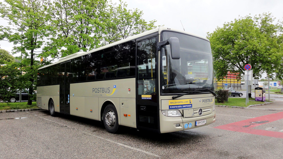 BB Postbus Mercedes Integro in Krems gesehen.