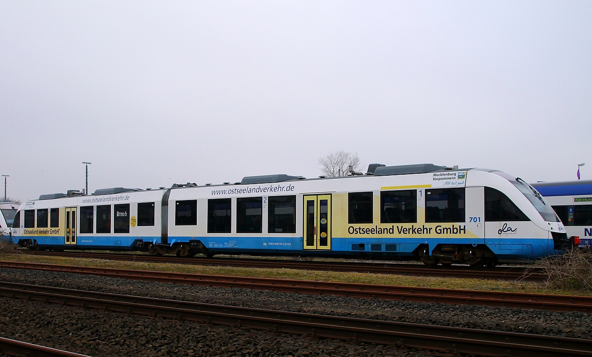 OLA GmbH VT 701/0648 295-3/795-2 abgestellt in Husum-Nord. 29.03.2014