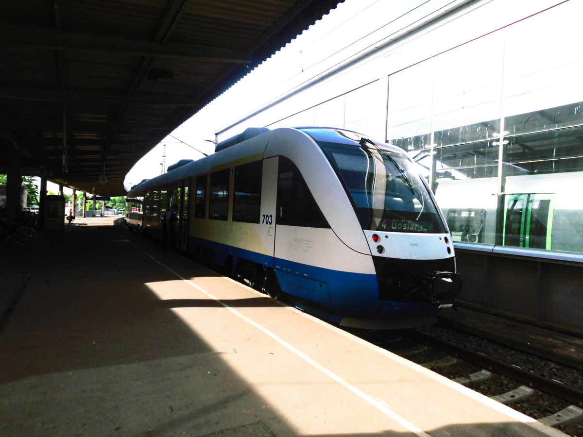 OLA VT 703 (648 297/797 D-OLA) als HEX4 mit ziel Goslar im Bahnhof Halle (Saale) Hbf am 15.5.17