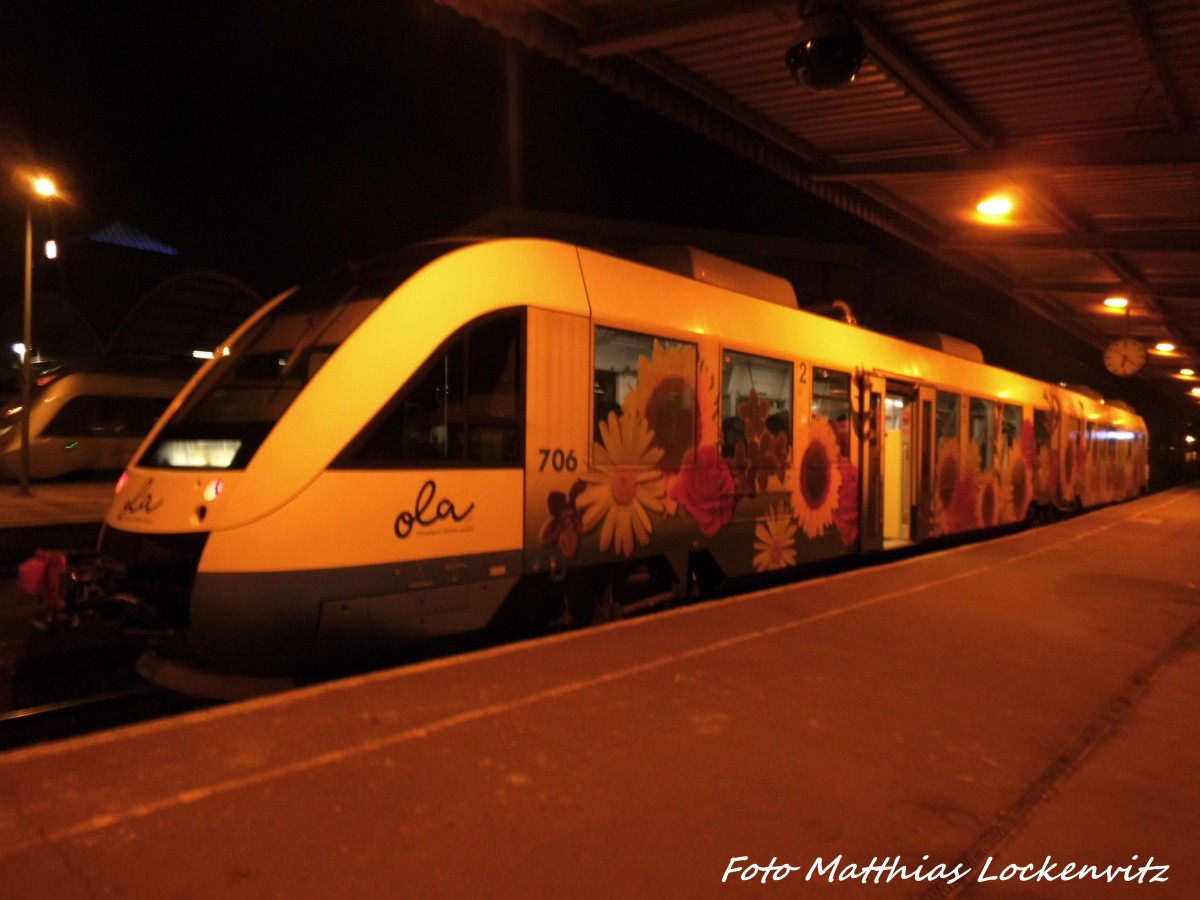 OLA VT 706 im Bahnhof Halle (Saale) Hbf am 16.12.15