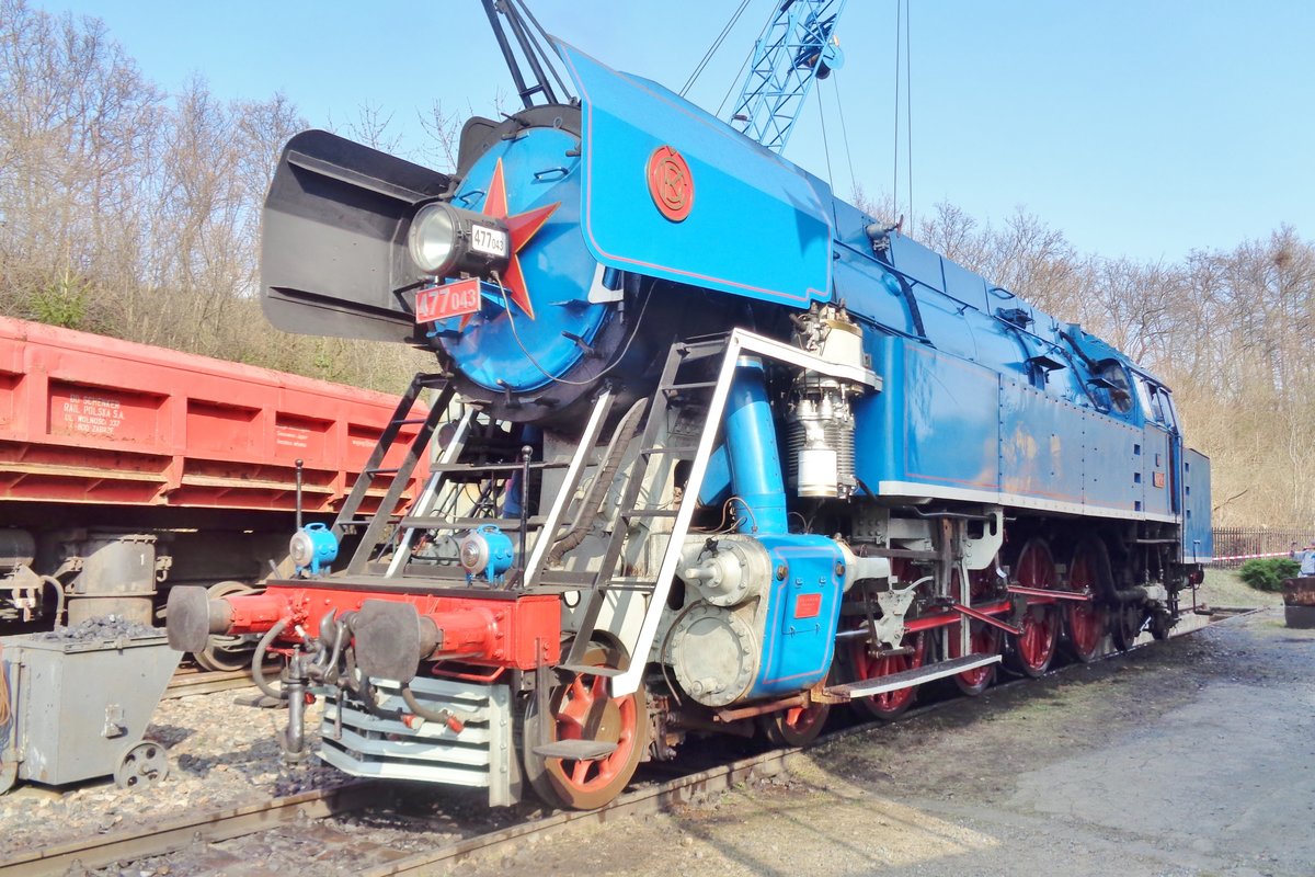 Papousek 477 043 steht am 8 April 2018 in Dresden-Altstadt.