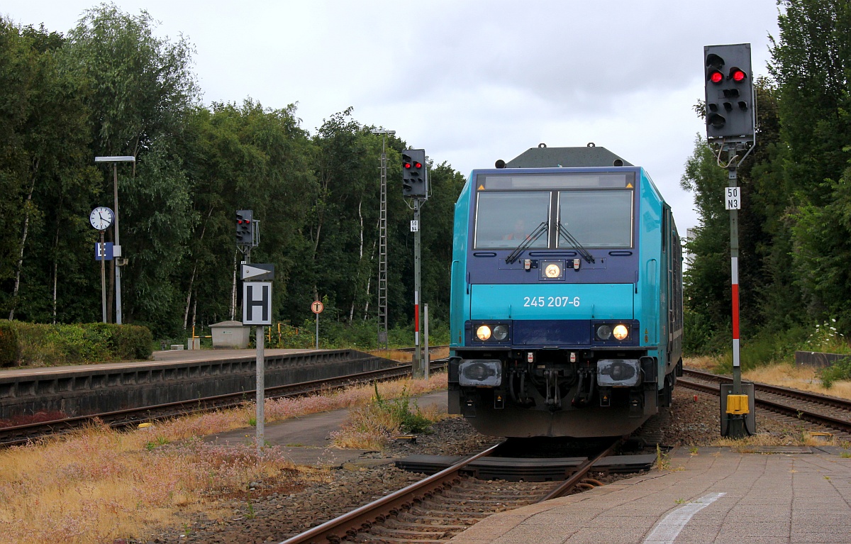 Paribus/MAH.SH/DB 245 207 übernimmt den Ersatzpark...Husum 14.07.2018