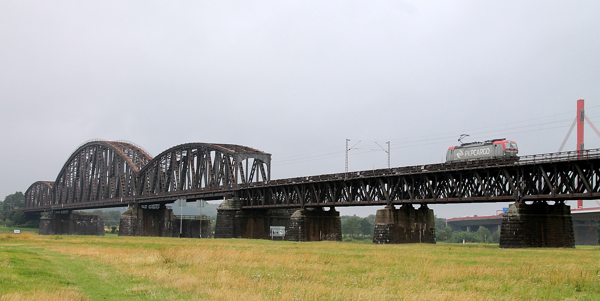 PKP EU46-507/ 5370 019-9 oder 193 507 Duisburg Haus-Knipp-Brücke 9.7.2020