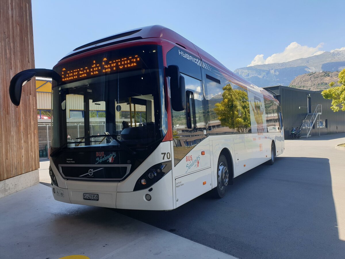 Postauto Wallis - Nr. 70/VS 428'858 - PID 10024 - Volvo le 3 Août 2022 à Sion, Garage