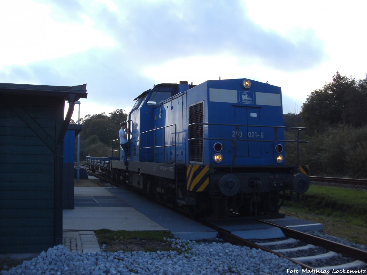 PRESS 293 021 an der Loktankstelle in Putbus am 12.10.14