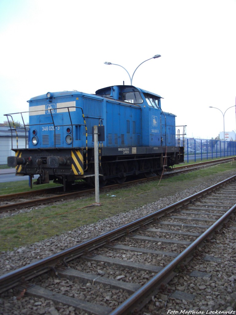 PRESS 346 020-3 (345 213-3) abgestellt im Stralsunder Stadthafen (Bei der Getreide AG) am 12.10.13