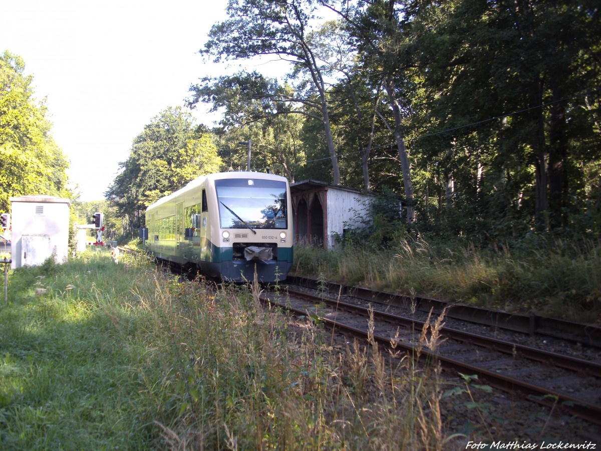 PRESS 650 032-4 fuhr als PRE 81257 ls ersatz fr 172 001, dewr mit Technischen Problemen Das Wochenende nicht fahren kann / Hier am Ehemaligen Hp. Pastitz am 24.8.13