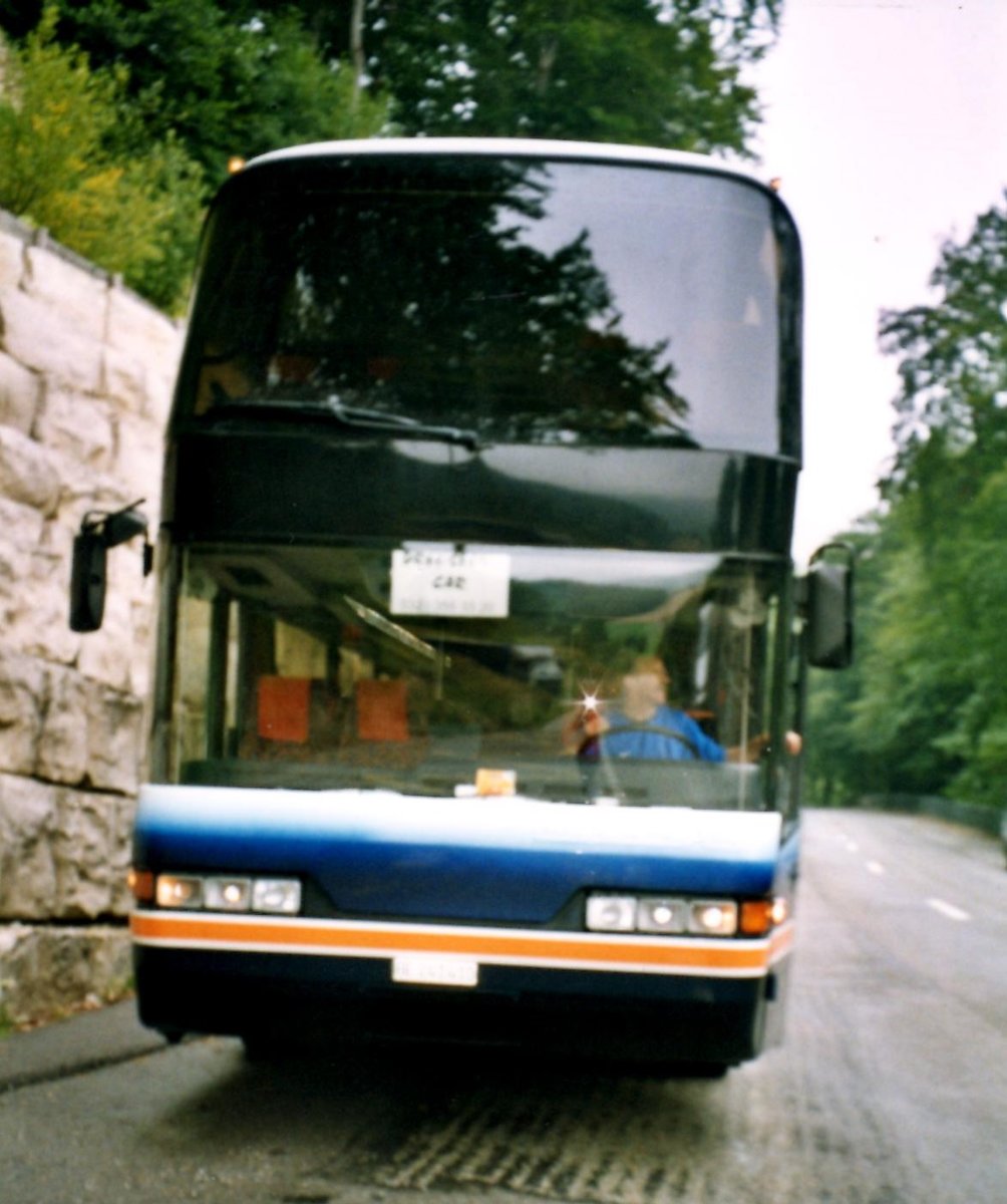 (R 3409) - Aus dem Archiv: Portmann, Scheuren - BE 241'410 - Neoplan am 24. Juli 2004 in Rickenbach, Waldeck