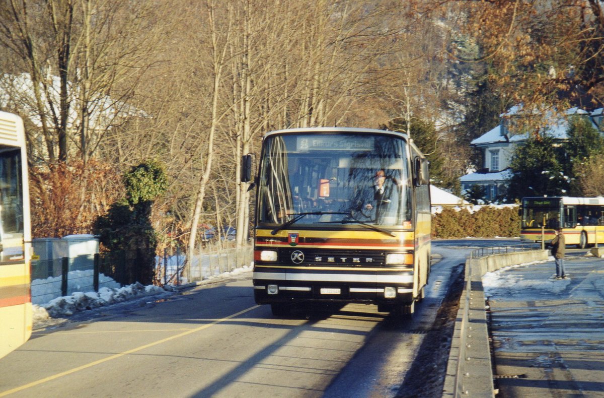 (R 3928) - Aus dem Archiv: STI Thun - Nr. 45/BE 322'545 - Setra (ex AGS Sigriswil Nr. 3) am 6. Februar 2005 bei der Schifflndte Thun