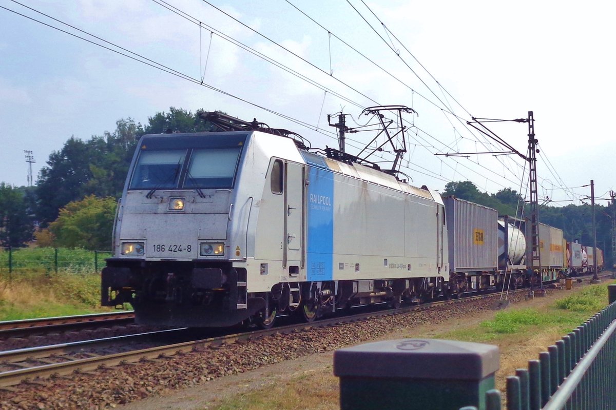 Railpool 186 424 treft am 22 Augustus 2018 in Venlo ein.