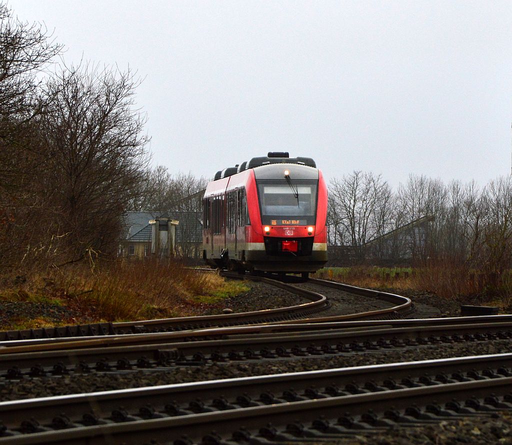 RBSH 648 459/959 aus Husum kommend hier bei der Zusammenführung in Jübek. 01.02.2013