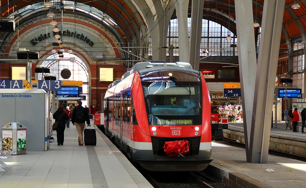 RBSH Lint 41 648 003/503 kurz vor seiner Abfahrt nach Neumünster. Kiel Hbf 17.05.2012