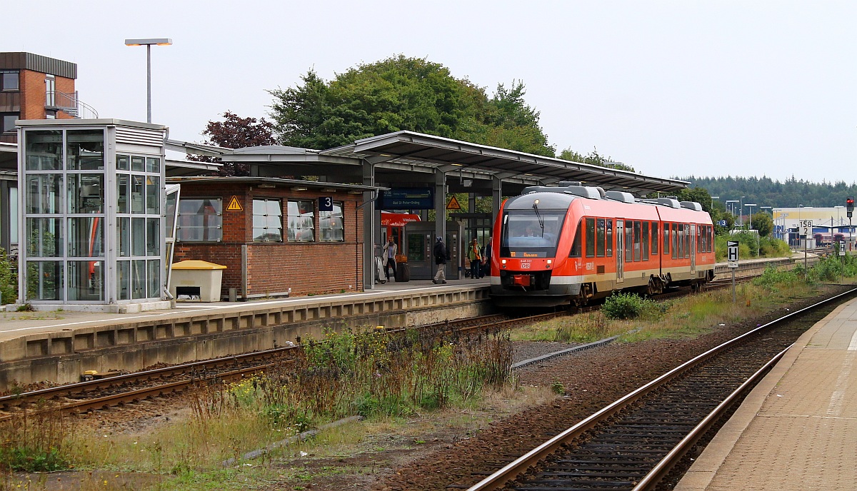 RBSH/nah.sh Lint 648 331/831 als RB von und nach Bad St.Peter Ording aufgenommen bei der Ankunft im Bhf Husum. 08.09.2013