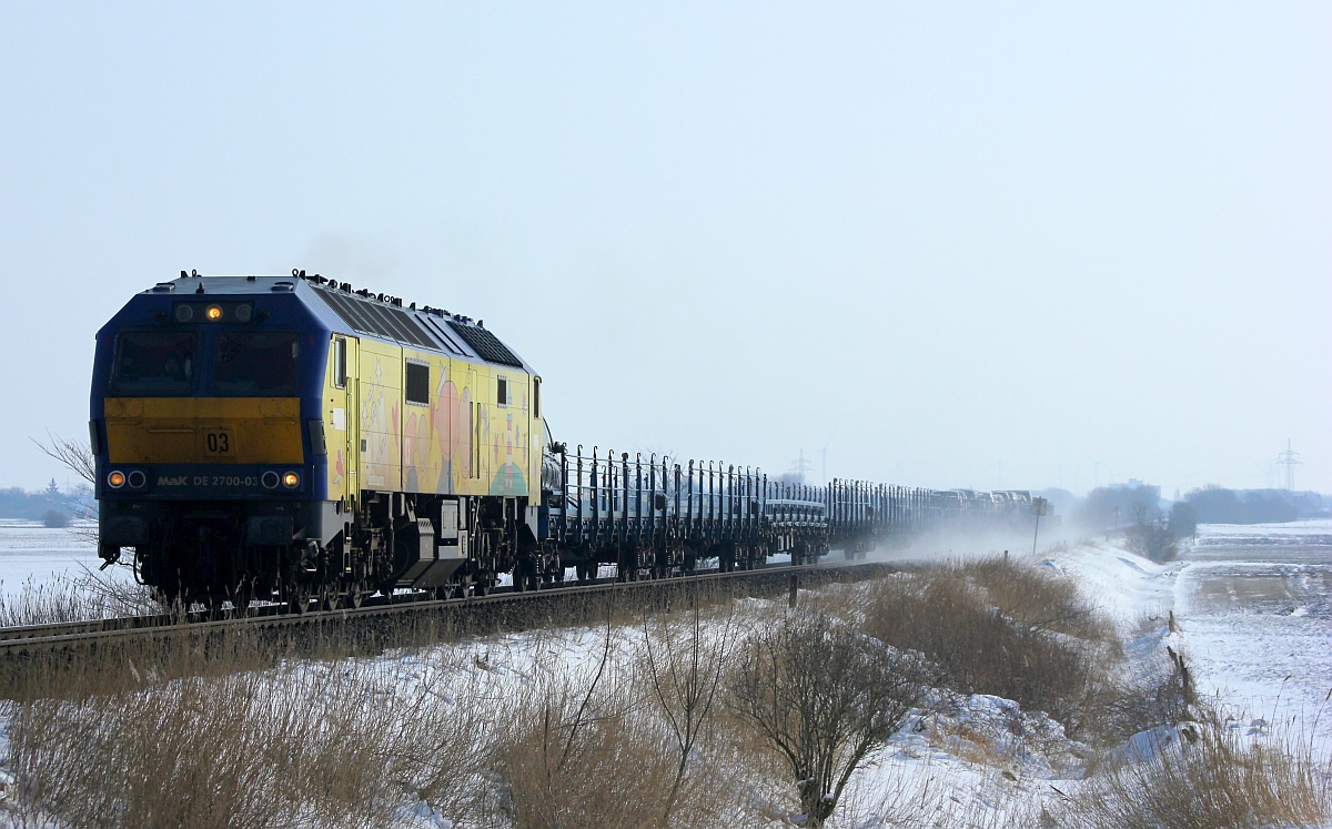 RDC MaK DE2700-03 mit dem AZS nach Westerland aufgenommen am B Triangel. 05.03.2018