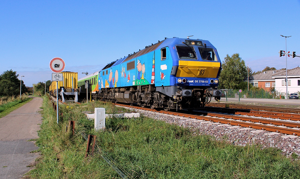 RDC/RAG 251 003 mit Leerzug auf dem Weg nach Husum. Niebüll 26.09.2021