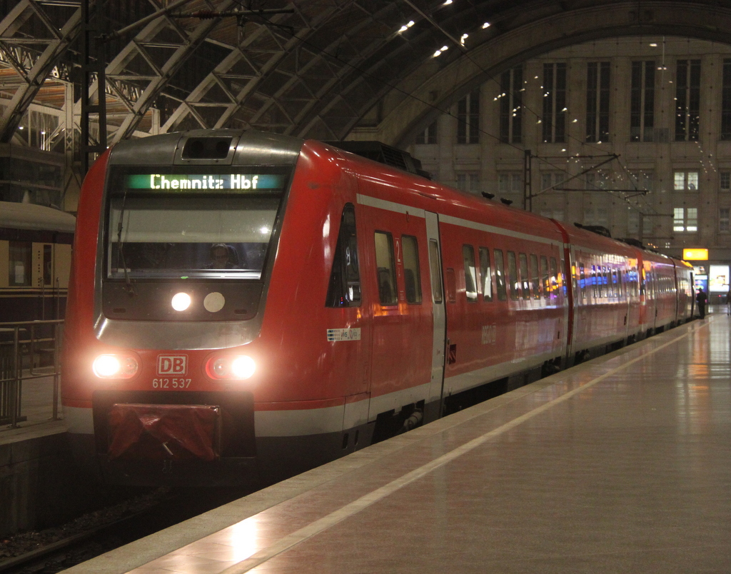 RE 3753 von Leipzig Hbf nach Leipzig nach Chemnitz Hbf kurz vor der Ausfahrt im Leipziger Hbf.07.03.2012