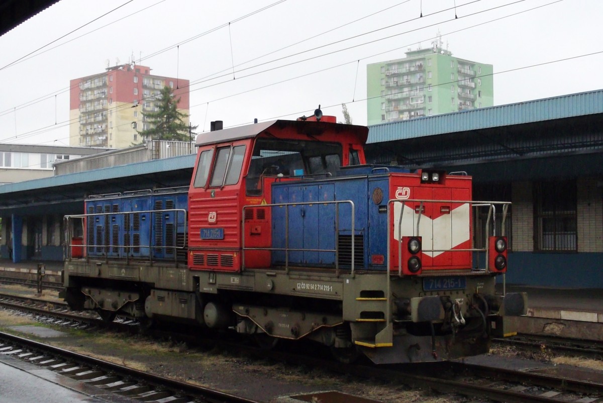 Regen und CD 714 215 waren beide anwesend in Cheb am 22 September 2014.