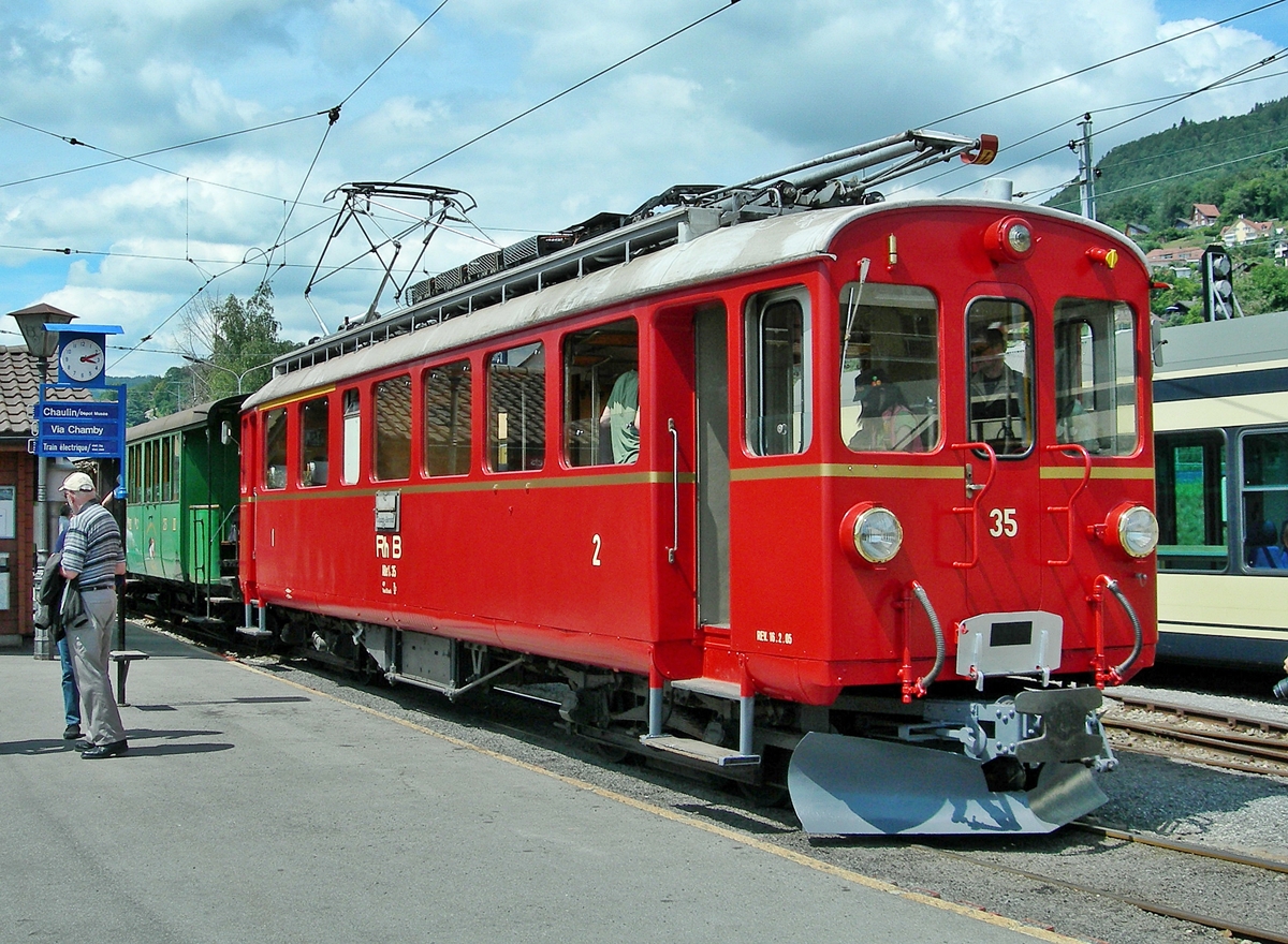 RhB ABe 4/4 N° 35 bei der B-C in Blonay
12.06.2011