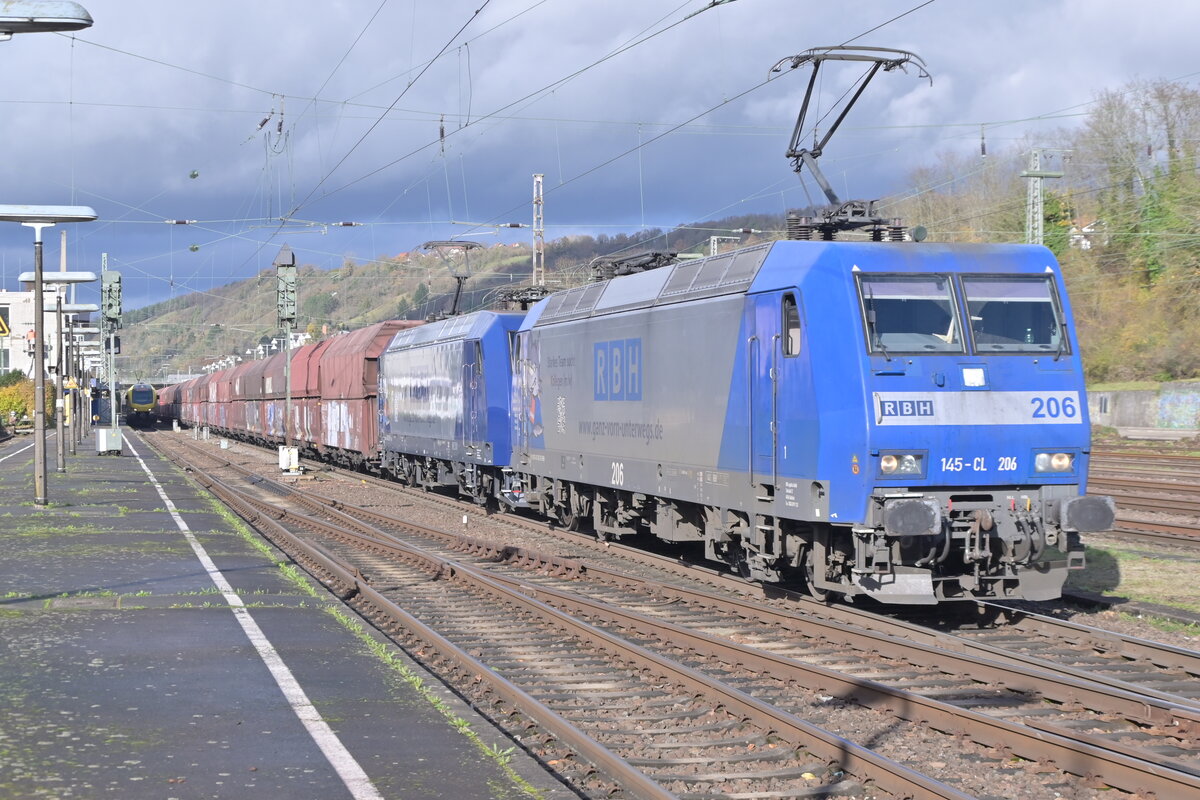 RHB Doppelpack mit Plochingerkohlezug un Neckarelz gen Bad Friedrichshall Hbf  am Mittag des 20.11.23