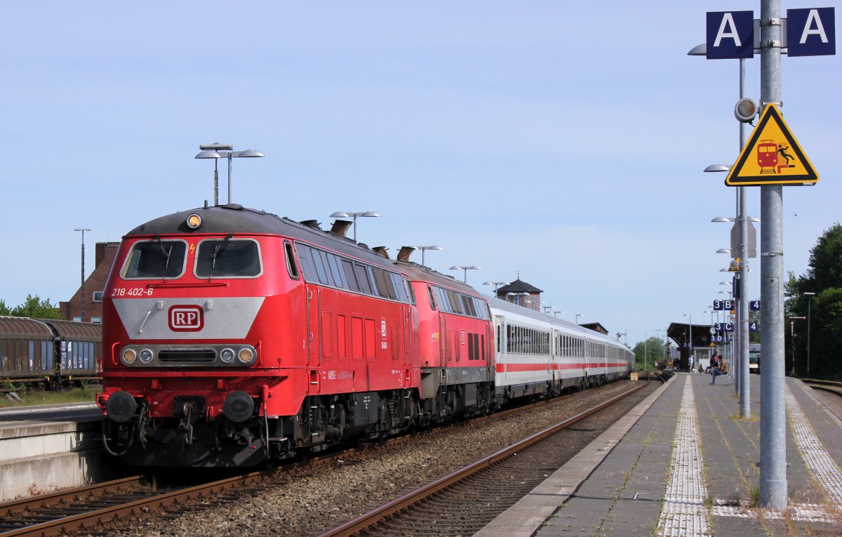 RP 218 402 und die neue Gastlok 218 417 mit dem IC 2311. Niebüll 31.05.2020