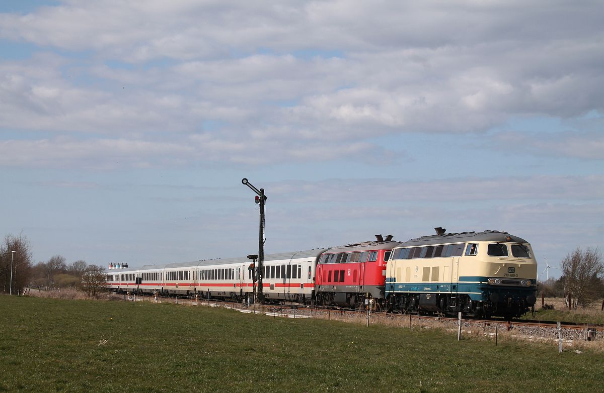 RP 218 489 + DB 218 322 vor IC 2073 nach Berlin am Einfahrtsignal von Lindholm 16.4.2021