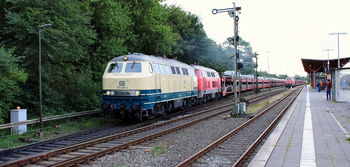 RPRS 218 489 und DB 218 463 mit SyltShuttle nach Westerland. Niebüll 28.08.2021