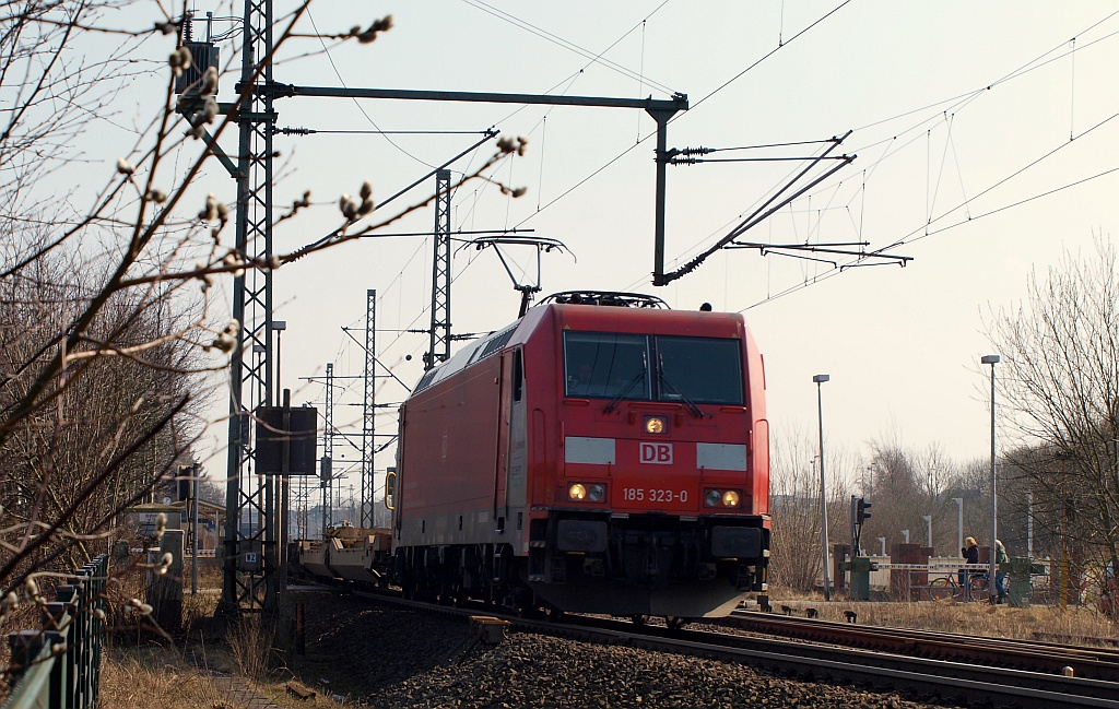 RSC 185 323-0 mit wenig ausgelastetem Walter-KLV in Schleswig. 20.03.11