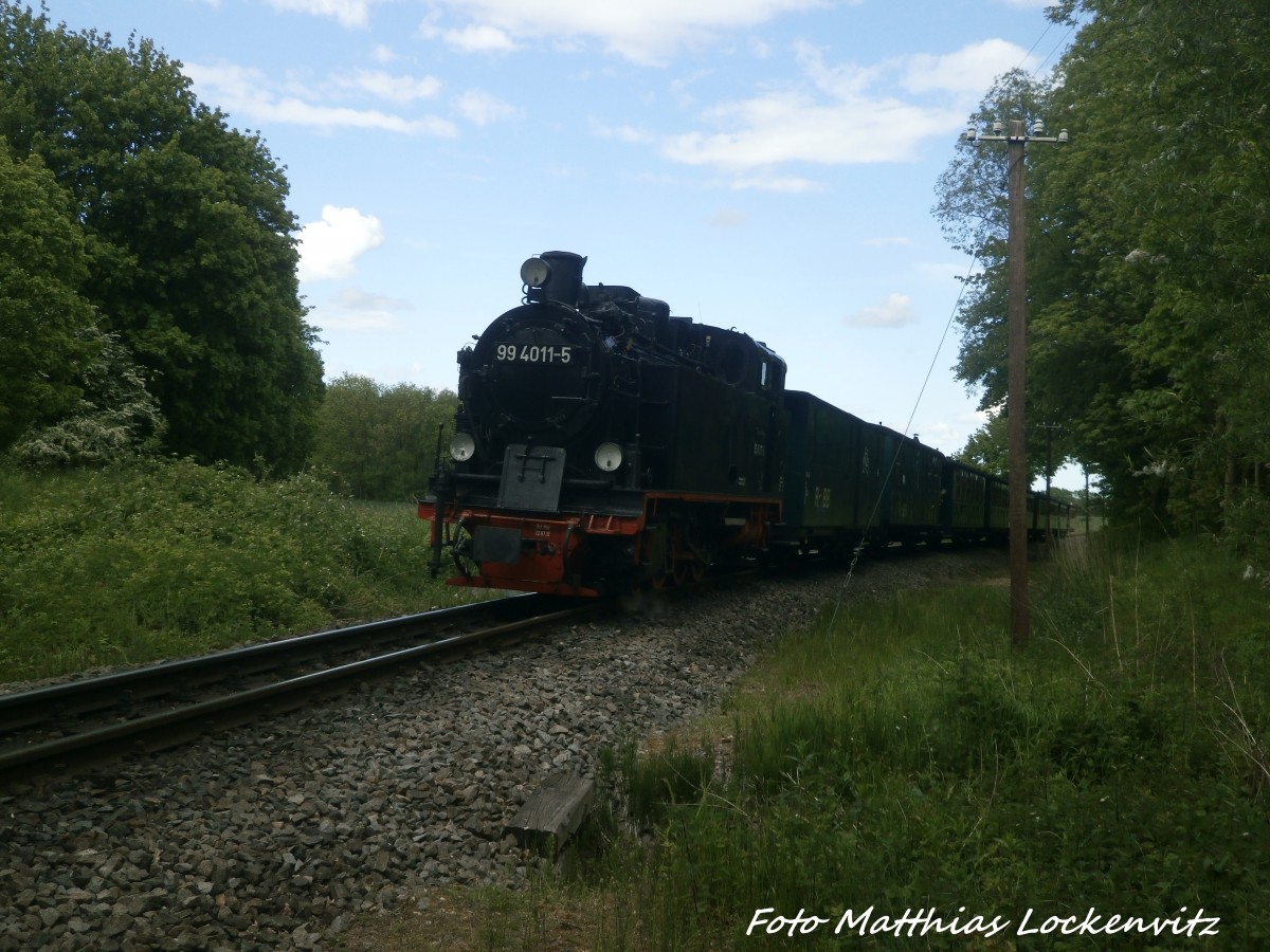 RBB 99 4011 bei der Einfahrt in den Putbusser Bahnhof am 30.5.15