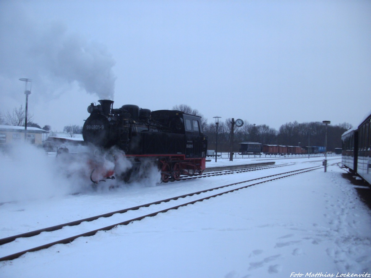 R�BB 99 4801 unterwegs zum Personenzug im Bahnhof Putbus am 30.1.14