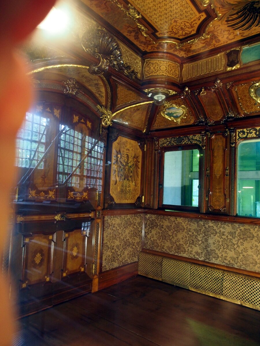 Salon vom Salonwagen Kaiser Wilhelm II im Deutschen Technik Museum Berlin am 06.10.2016.