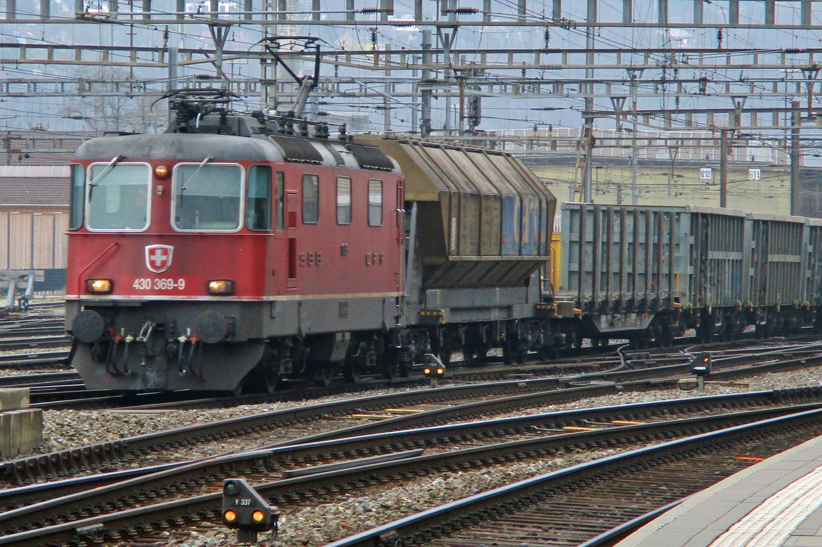 SBB 430 369 durchfahrt am 24 März 2017 Olten.