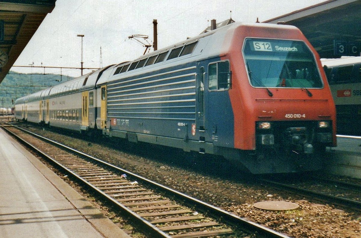 SBB 450 010 steht am 27 Mai 2002 in Sargans.