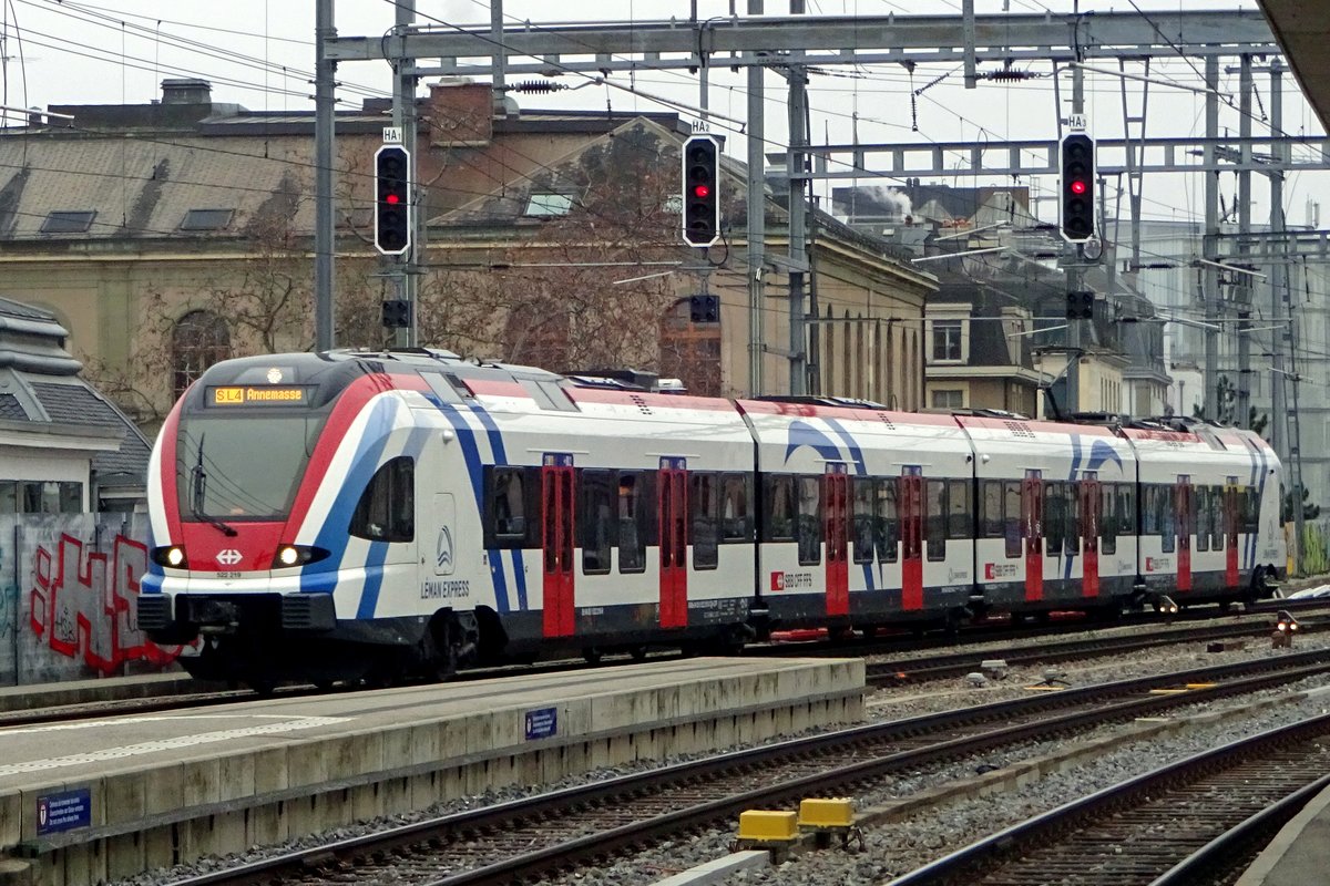 SBB 522 219 treft am 1.Tag von 2020 in Geneve-Cornavin ein.