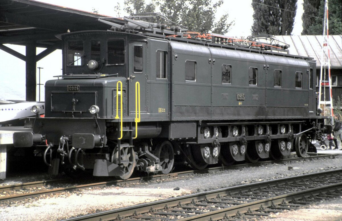 SBB Ae4/7 Nr.10 905 in Rorschach am 06.09.1998.