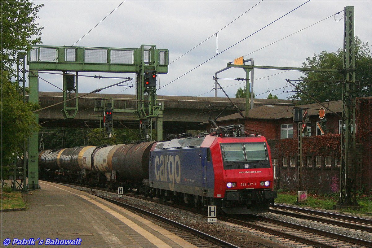 SBB Cargo 482 017 mit Kesselwagenzug
am 01.09.2019 in Hamburg-Harburg